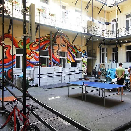 Auberge de jeunesse Dbc *