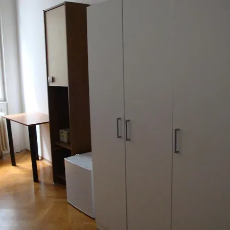 Auberge de jeunesse Dbc *